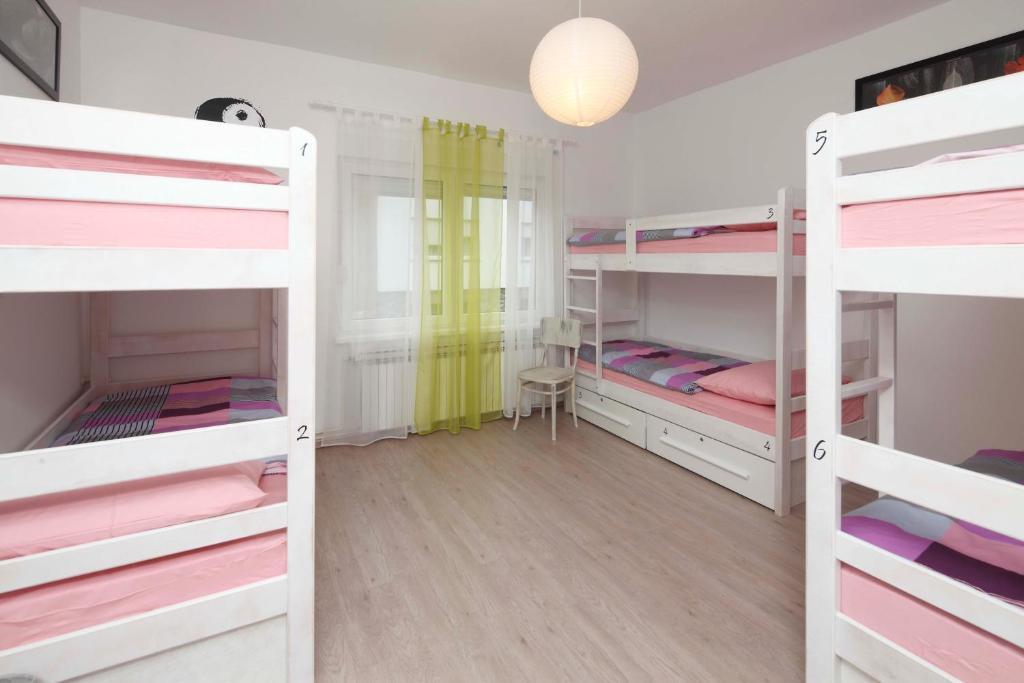Pozitiv Hostel Загреб Номер фото
