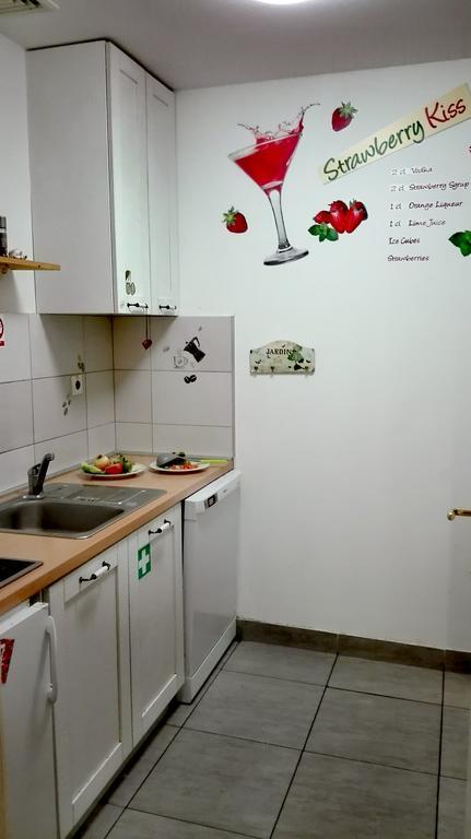 Pozitiv Hostel Загреб Екстер'єр фото